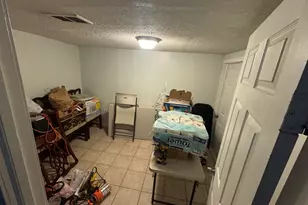 153 Marigold Ave, Bridgeport, CT 06606 - Photo 17