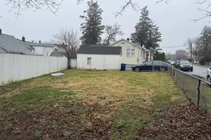 153 Marigold Ave, Bridgeport, CT 06606 - Photo 5