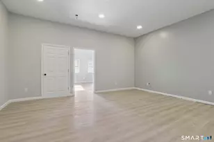 215 Bank St, New London, CT 06320 - Photo 19