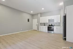 215 Bank St, New London, CT 06320 - Photo 15