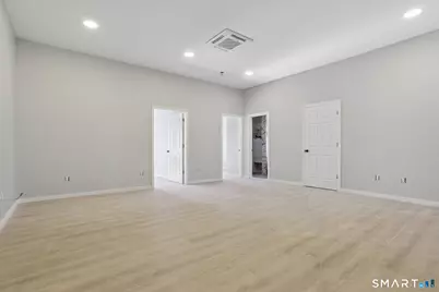 215-219 Bank Street #5, New London, CT 06320 - Photo 3