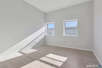 215-219 Bank Street #5, New London, CT 06320 - Photo 9