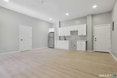 215-219 Bank Street #5, New London, CT 06320 - Photo 3