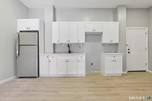 215 Bank St, New London, CT 06320 - Photo 23