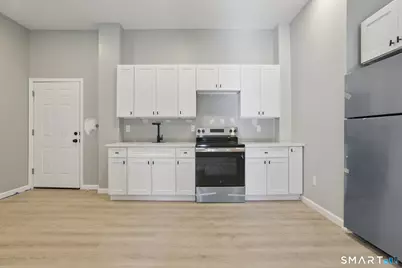 215-219 Bank Street #5, New London, CT 06320 - Photo 13