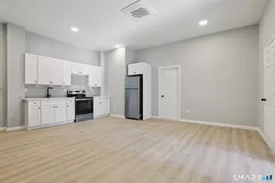 215 Bank St, New London, CT 06320 - Photo 1