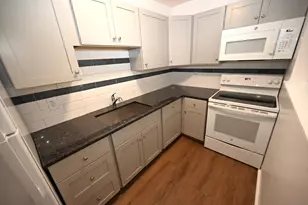 113 Union St, Deep River, CT 06417 - Photo 9