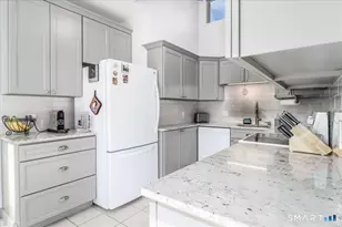 22 Heritage Circle, Southbury, CT 06488 - Photo 13