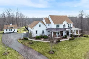 42 Starr Ln, Bethel, CT 06801 - Photo 3