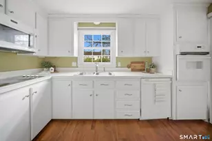 11 Orchard Hill Dr, Enfield, CT 06082 - Photo 5