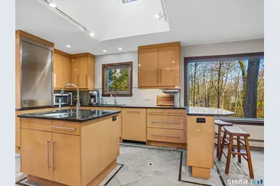 208 Cascade Road, Stamford, CT 06903 - Photo 5