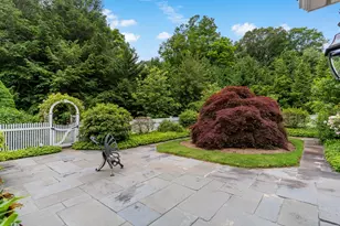 173 Highwoods Dr, Guilford, CT 06437 - Photo 19