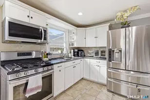 1 Phillips St, Norwalk, CT 06850 - Photo 9