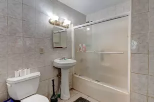 103 Otis St, Hartford, CT 06114 - Photo 17