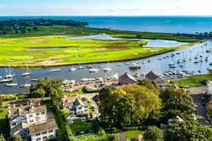 127 S Gate Ln, Fairfield, CT 06890 - Photo 35