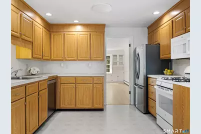 127 South Gate Lane, Fairfield, CT 06890 - Photo 15