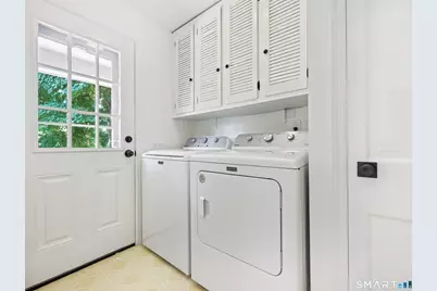 127 South Gate Lane, Fairfield, CT 06890 - Photo 17