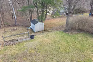 29 Esther Ave, Waterbury, CT 06708 - Photo 23