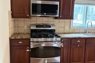 88 Maple Tree Ave, Stamford, CT 06906 - Photo 7