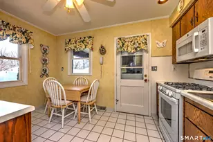 25 Cameo Ct, Stratford, CT 06614 - Photo 17