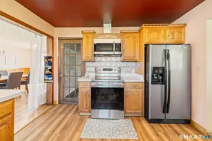 100 Prindle Rd, West Haven, CT 06516 - Photo 5