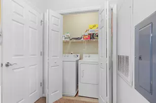 35 W Broad St, Stamford, CT 06902 - Photo 11