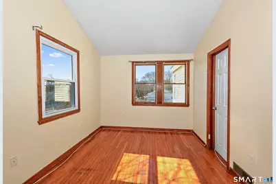 36 Peck Street, Norwich, CT 06360 - Photo 17