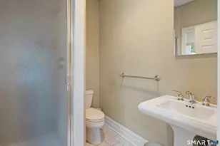 42 Dogwood Ln, Stamford, CT 06903 - Photo 23