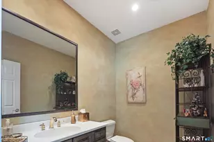 42 Dogwood Ln, Stamford, CT 06903 - Photo 7