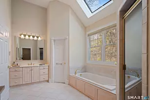42 Dogwood Ln, Stamford, CT 06903 - Photo 29