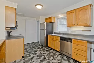 248 Elm St, Enfield, CT 06082 - Photo 13