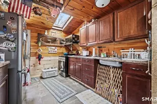 32 Union St, Plymouth, CT 06786 - Photo 11