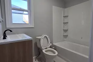 126 Tremont St, Ansonia, CT 06401 - Photo 13