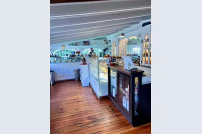 323 Main Street, Old Saybrook, CT 06475 - Photo 29