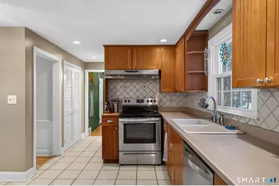 7 Grimes Brook Place, Simsbury, CT 06070 - Photo 7