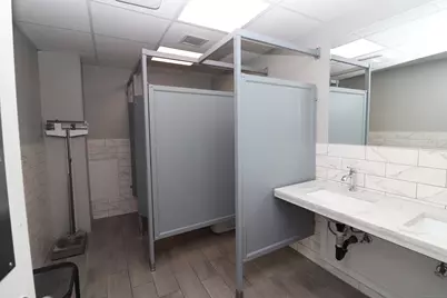 631 Farmington Avenue, Hartford, CT 06105 - Photo 15