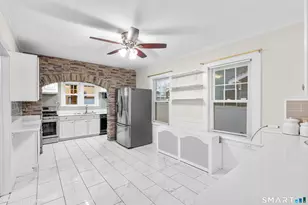 14 Park St, Stamford, CT 06902 - Photo 5