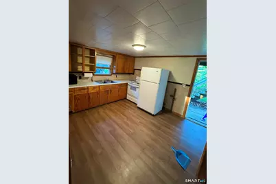 77 Chapman Street, Putnam, CT 06260 - Photo 25