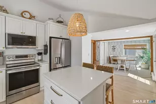 6 Orchard St, East Lyme, CT 06357 - Photo 9