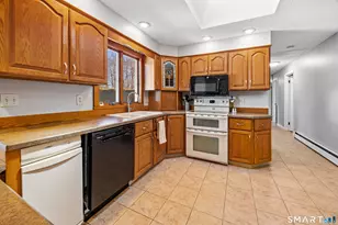 41 Buckland St, Wolcott, CT 06716 - Photo 9