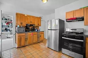 1872 North Ave, Bridgeport, CT 06604 - Photo 5