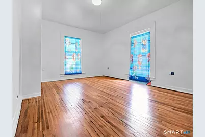 1872 North Avenue #2nd Floor, Bridgeport, CT 06604 - Photo 9