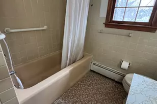 105 Ursini Dr, Hamden, CT 06514 - Photo 21