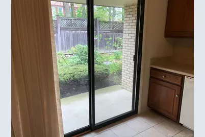 6 Bouton Street East #9, Stamford, CT 06907 - Photo 5