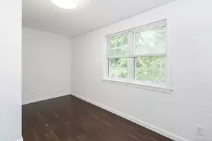 124 Minturn Pl, Bridgeport, CT 06606 - Photo 15