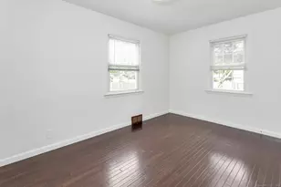 124 Minturn Pl, Bridgeport, CT 06606 - Photo 11