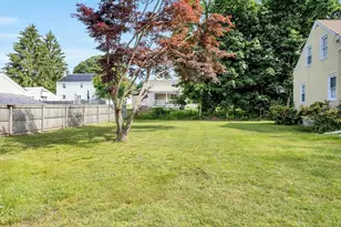 124 Minturn Pl, Bridgeport, CT 06606 - Photo 21