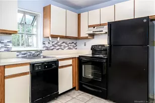 16 4th St, Stamford, CT 06810 - Photo 9