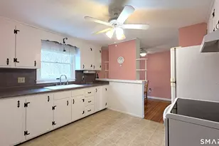 37 Indian Run, Enfield, CT 06082 - Photo 5