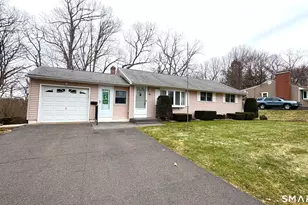 37 Indian Run, Enfield, CT 06082 - Photo 3